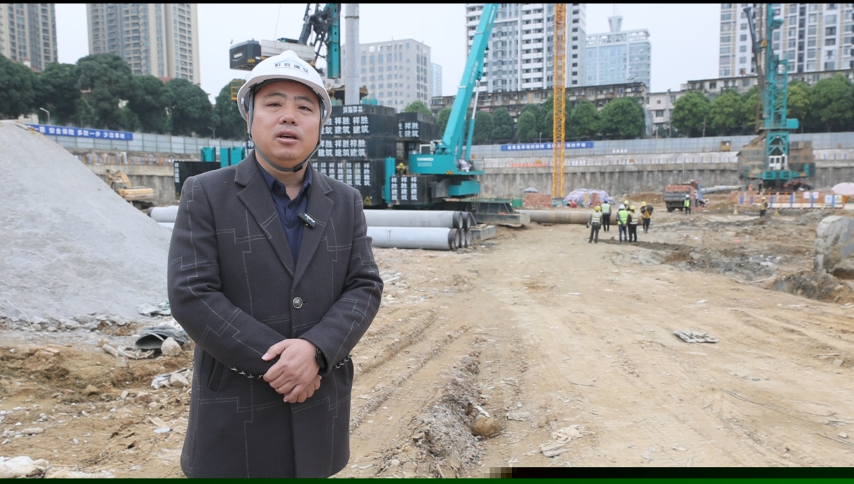 “綠巨人”顯神威！山河智能引孔式靜力壓樁機(jī)助建“綠城”南寧民生項(xiàng)目